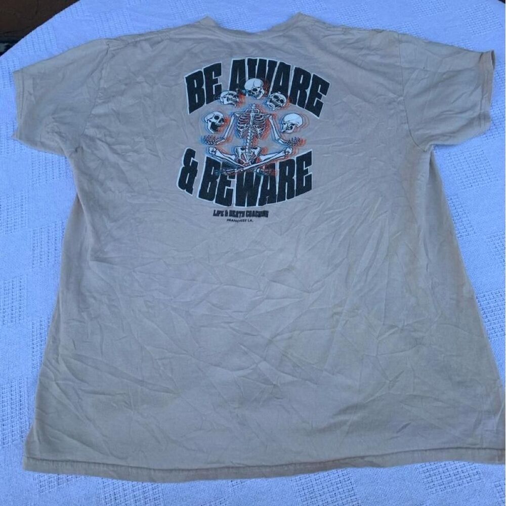Unbranded Men's Cream and Tan T-shirt
